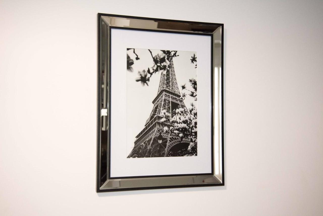 La Cle Des Expos "In Paris" 2 Apartment Arcueil Luaran gambar